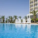 Sandy & 5* Larnaca