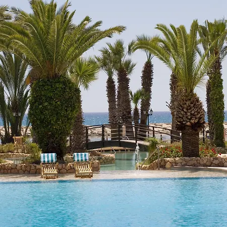 Sandy & Hotel 5*
