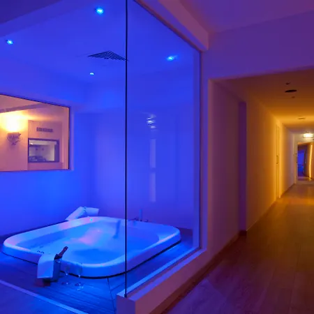 Otel Sandy & - Ex Sentido Larnaca