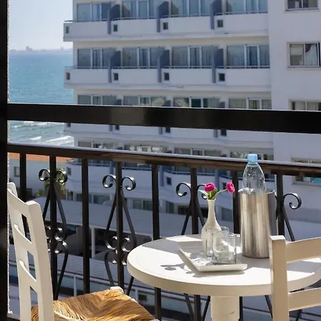 Otel Sandy & - Ex Sentido Larnaca