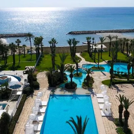 Sandy & - Ex Sentido Otel Larnaca