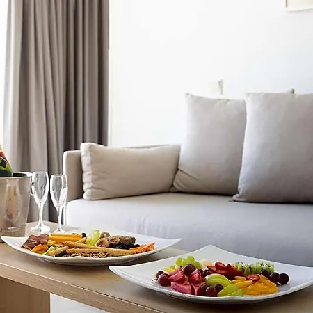 Sandy Hotel&spa Larnaka