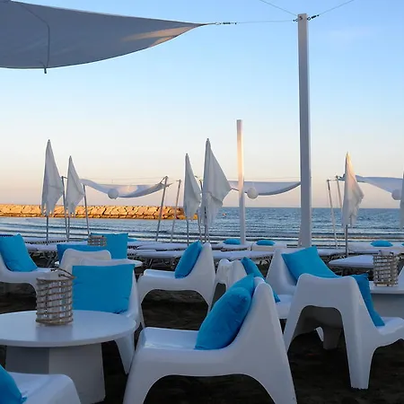 Sandy & - Ex Sentido فندق لارنكا