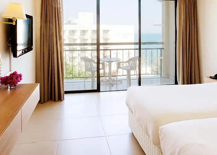 Sandy & - Ex Sentido Hotel Larnaca