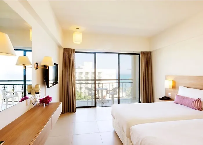 Sandy & - Ex Sentido Hotel Larnaca