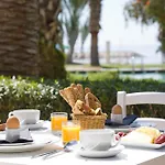 Sandy & Hotel 5*