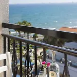 Sandy & Hotel Larnaca