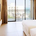 Sandy & Hotel Larnaca