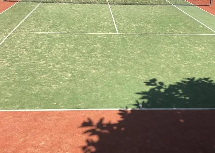 Sandy & - Ex Sentido Lárnaka